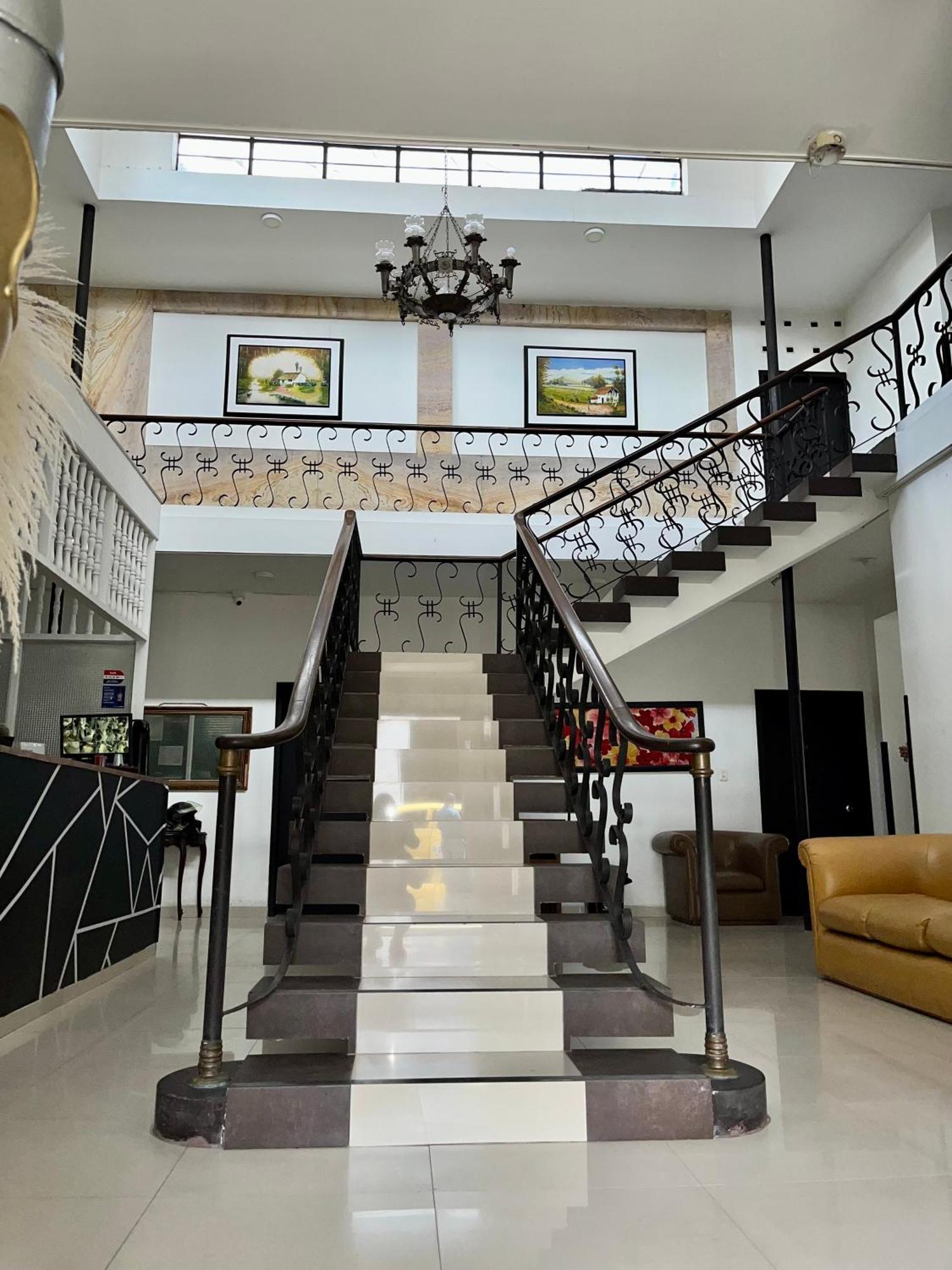 Hotel Colonial Plaza Bucaramanga Exterior photo